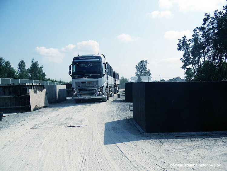 Transport szamb betonowych  w Mikołowie